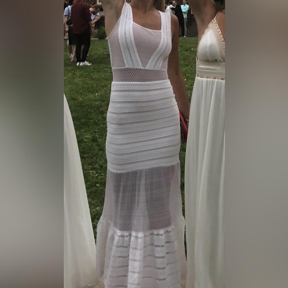 Nightcap White Lace fitted Gown